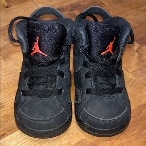 Jordan Kids Black and Red Sneakers